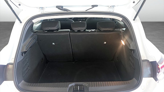 Renault Clio 10 of 16