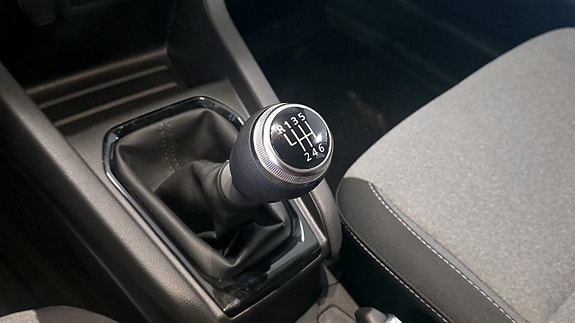 Renault Clio 12 of 16