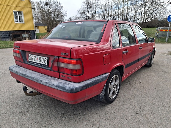 Volvo 850 3 of 5
