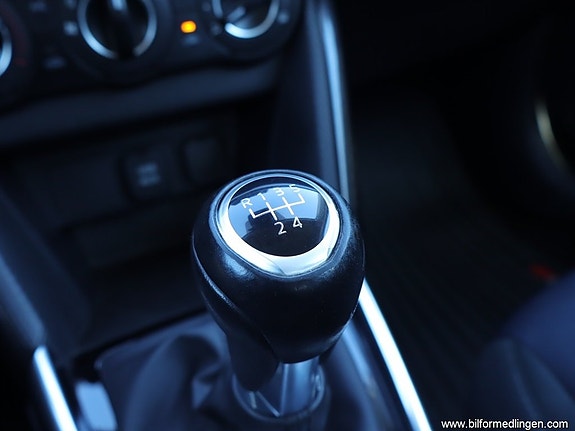 Mazda 2 12 of 20
