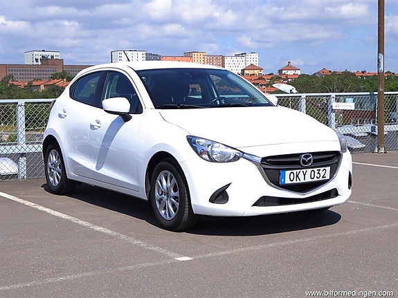Mazda 2 2 of 5