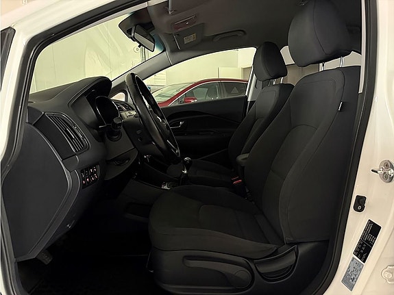 Kia Rio 3 of 5
