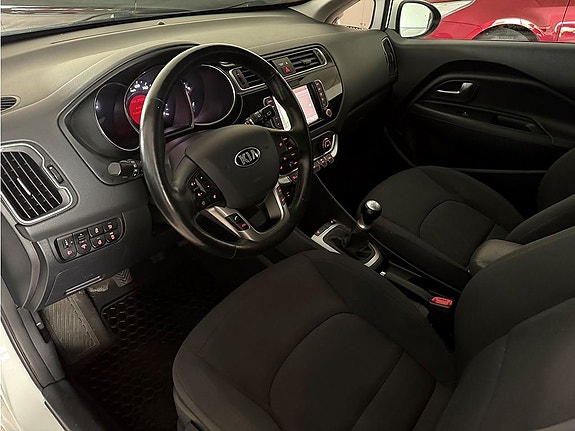 Kia Rio 5 of 5