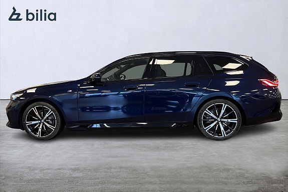 BMW i5 3 of 5
