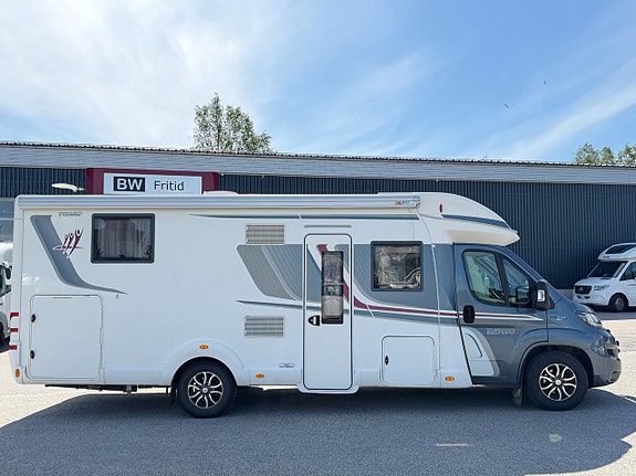 Rapido S70 7096F Queenbed - Automat - Alde - Ny kamrem - Lyx - Solcell! 2 of 5