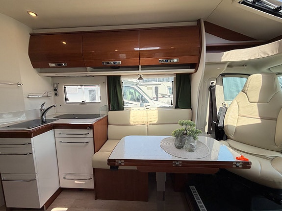 Rapido S70 7096F Queenbed - Automat - Alde - Ny kamrem - Lyx - Solcell! 8 of 17