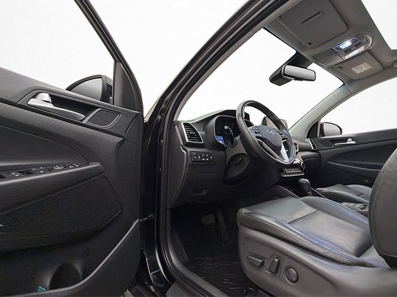 Hyundai Tucson 11 of 30