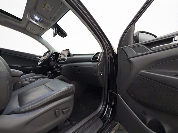 Hyundai Tucson 27 of 30