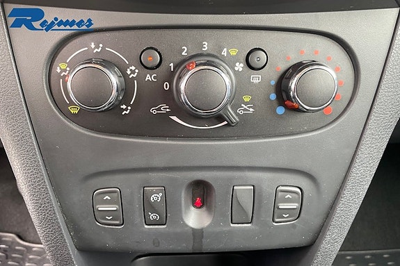 Dacia Sandero 19 of 20