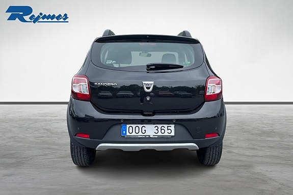 Dacia Sandero 4 of 5
