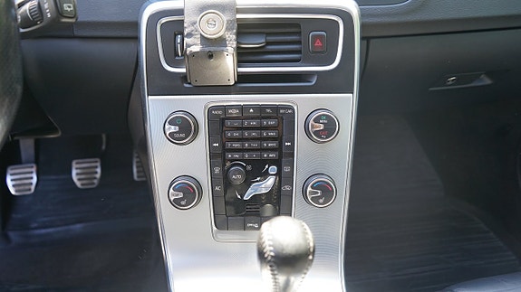 Volvo V60 11 of 23