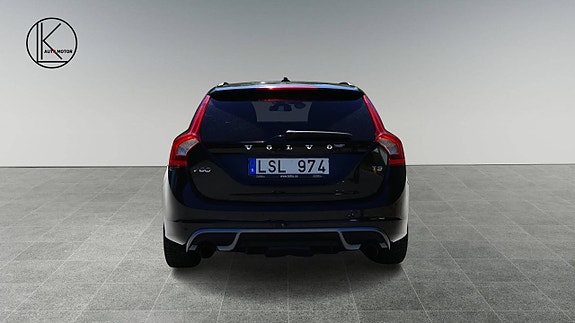 Volvo V60 21 of 23