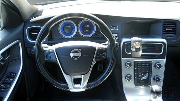 Volvo V60 7 of 23