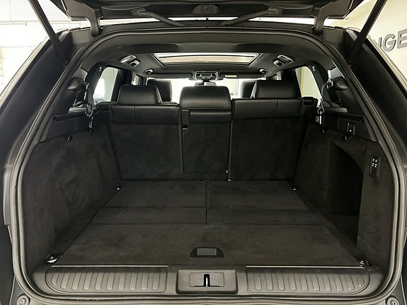 Land Rover Range Rover Sport 18 of 24