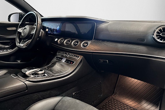 Mercedes-Benz E220 8 of 20