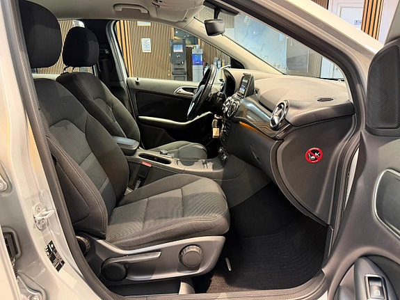 Mercedes-Benz B200 18 of 24