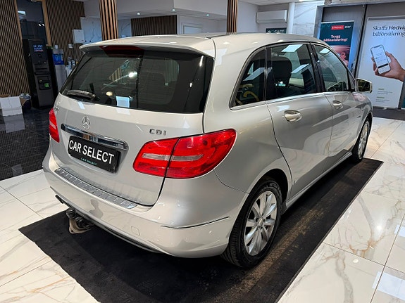 Mercedes-Benz B200 6 of 24