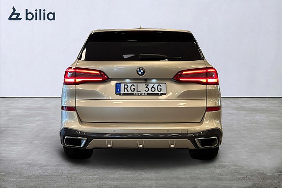BMW X5 4 of 5