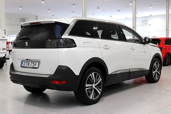 Peugeot 5008 4 of 5