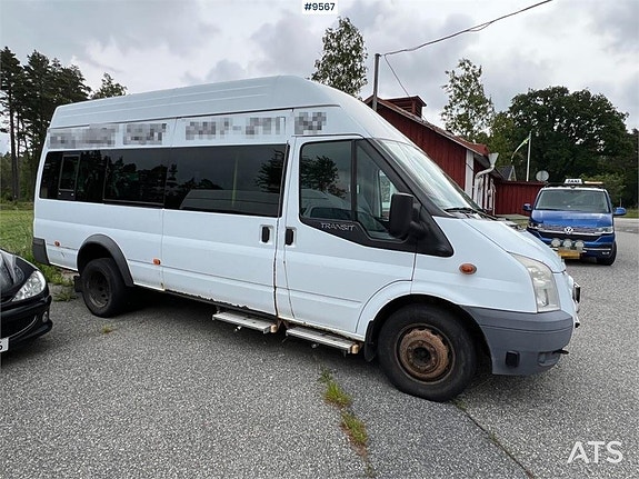 Minibuss 16-mannabuss Ford FCD6 Transit (40,000:- ex moms) 2 of 12