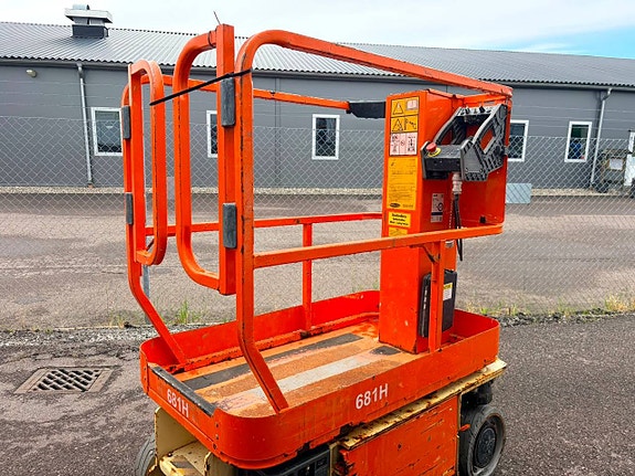JLG 1230 ES 3 of 5
