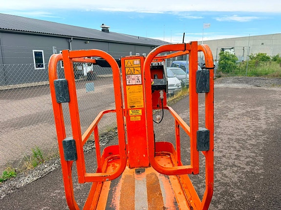 JLG 1230 ES 9 of 12