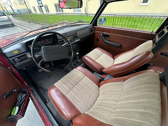 Volvo 242 11 of 14