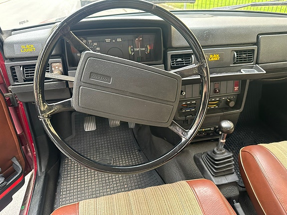 Volvo 242 12 of 14
