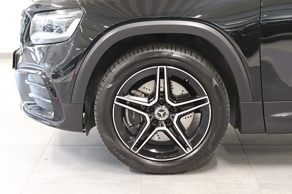 Mercedes-Benz GLB220 d 9 of 24