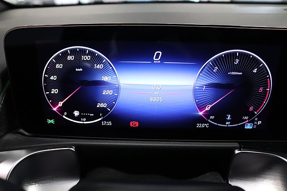 Mercedes-Benz GLB220 d 13 of 24