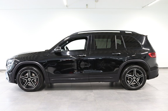 Mercedes-Benz GLB220 d 3 of 5