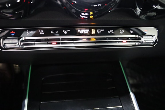 Mercedes-Benz GLB220 d 17 of 24