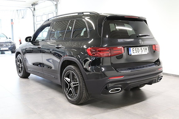 Mercedes-Benz GLB220 d 4 of 5
