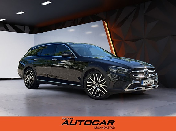 Mercedes-Benz E220 d 2 of 5