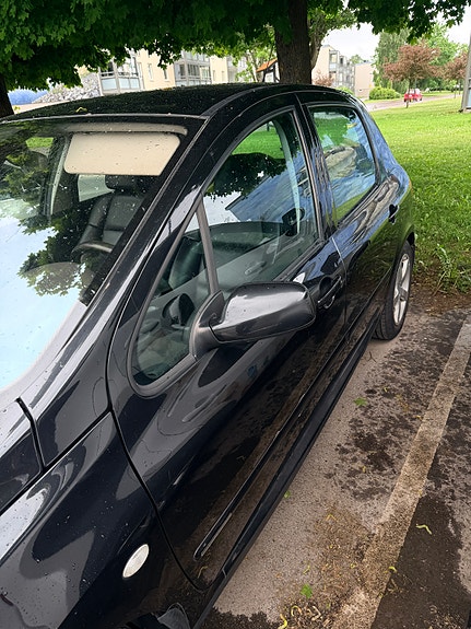 Peugeot 307 2 of 5