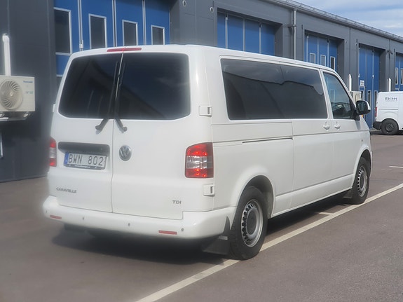 Volkswagen Caravelle 4 of 5