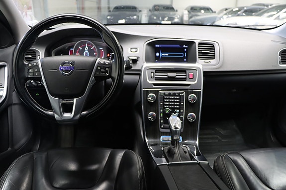 Volvo V60 11 of 25