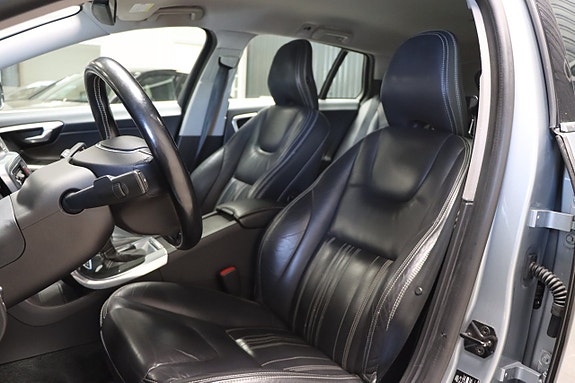 Volvo V60 13 of 25