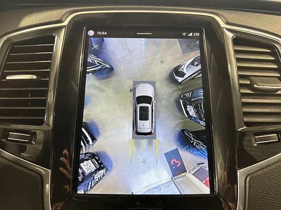 Volvo XC90 25 of 27