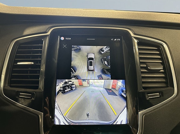 Volvo XC90 15 of 27