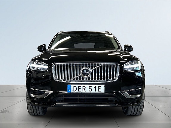 Volvo XC90 2 of 5