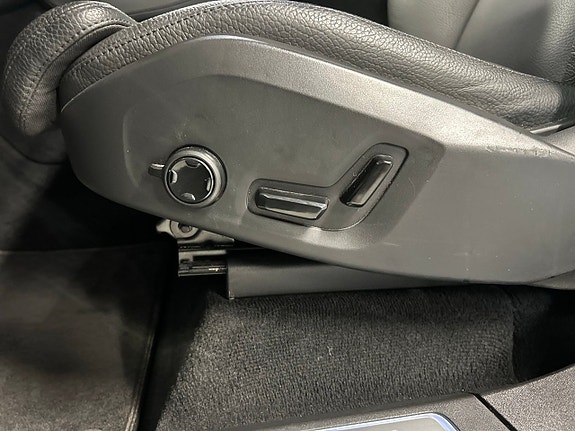Volvo XC90 20 of 27