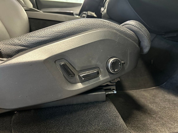 Volvo XC90 18 of 27