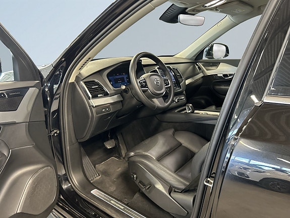 Volvo XC90 7 of 27