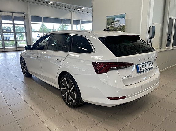 Skoda Octavia 4 of 5