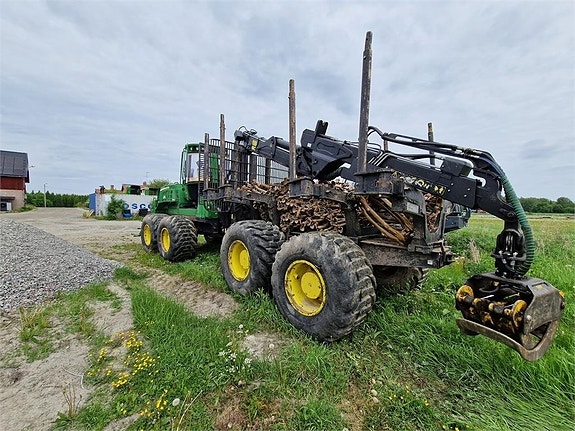 John Deere 1910G 7 of 23