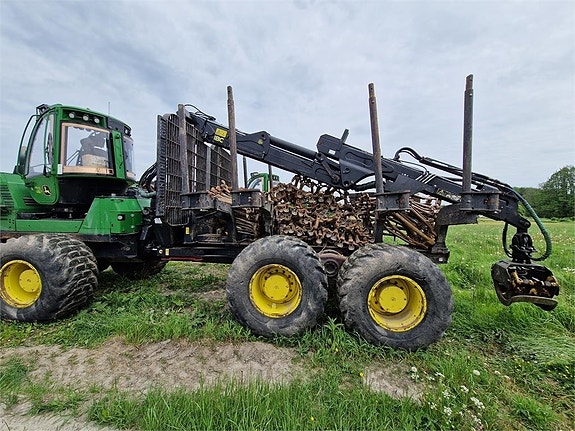 John Deere 1910G 6 of 23
