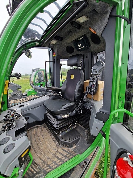 John Deere 1910G 18 of 23