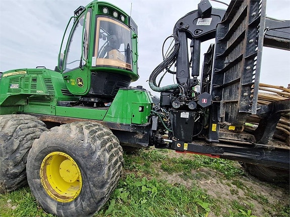 John Deere 1910G 4 of 23