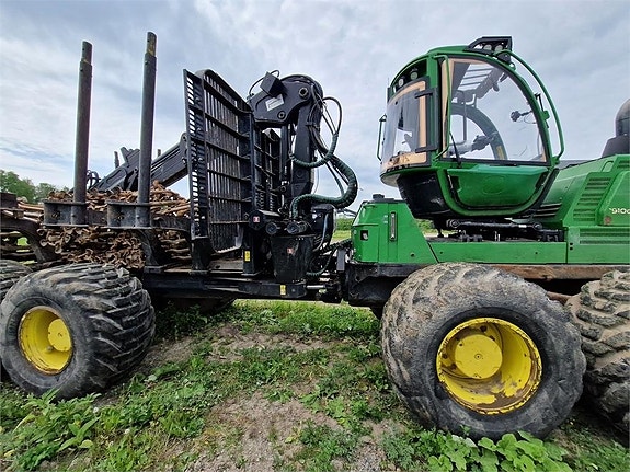 John Deere 1910G 13 of 23